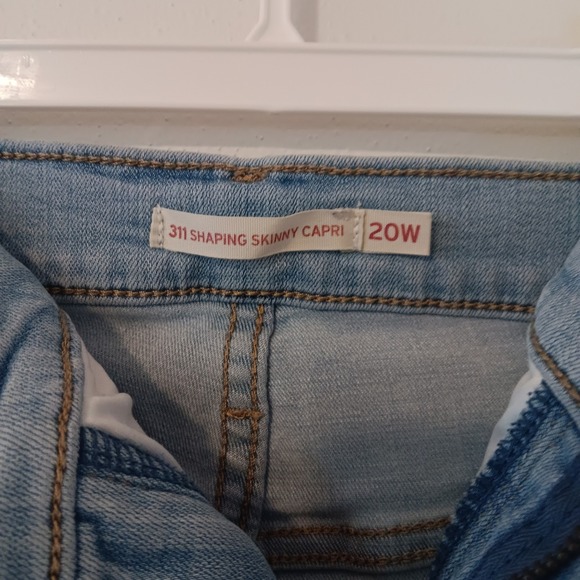 Levi's 311 Shaping‎ Skinny Capri Jeans Light Blue Womens Size 20W - Picture 5 of 6